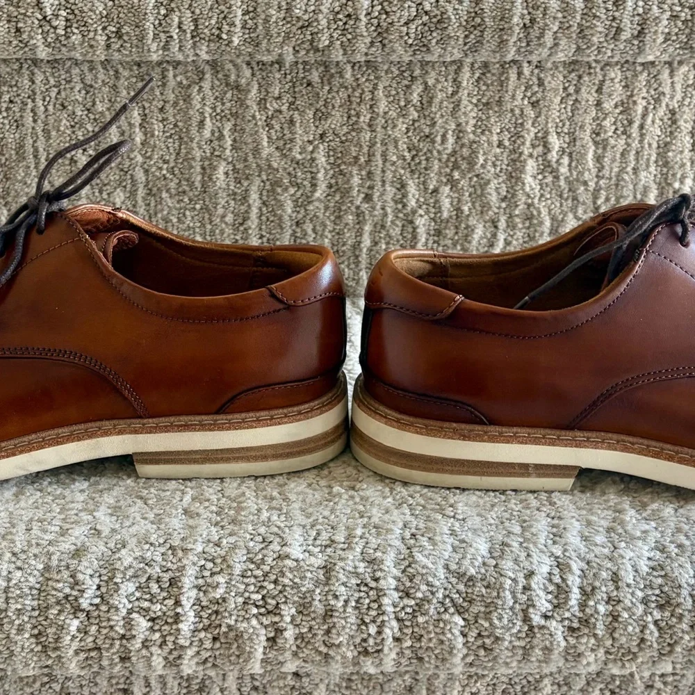Florsheim Men’s Highland Plain Toe Oxford Shoes Cognac Smooth/White Sole. Size 8